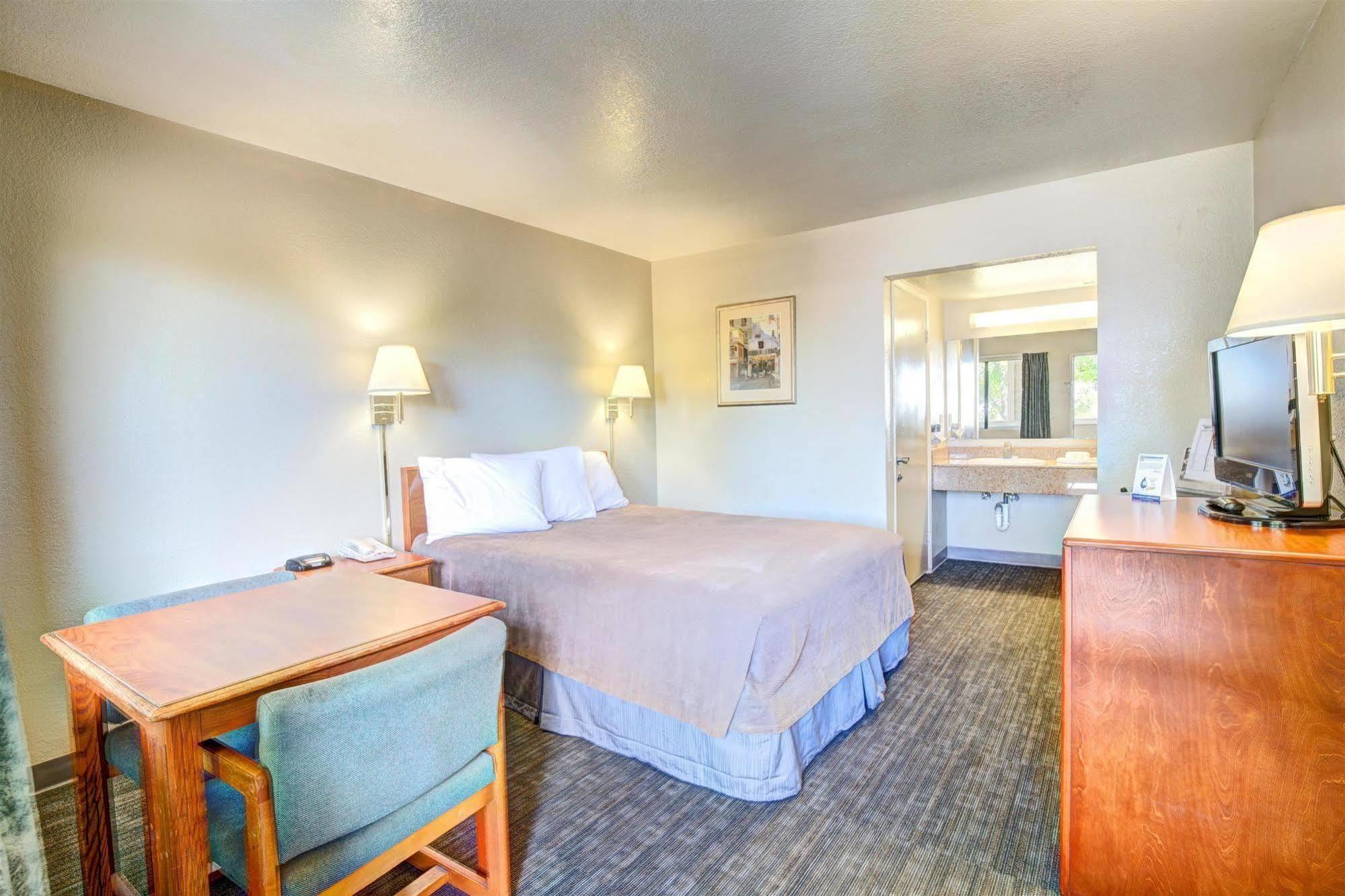 Good Nite Inn Redlands Extérieur photo
